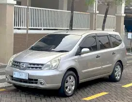 Nissan Grand livina 2010 Bensin