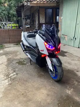 Xmax 2018 putih mulus