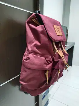 Tas Ransel Gendong Maroon