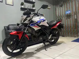 CB150R Streetfire 2015