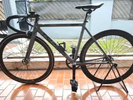 Sepeda Fixed Gear Tsunami SNM 100