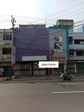 Di sewa dan jual ruko di jalan Kartini lokasi bagus banget B.Lampung