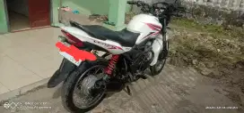 Menjual Honda verza