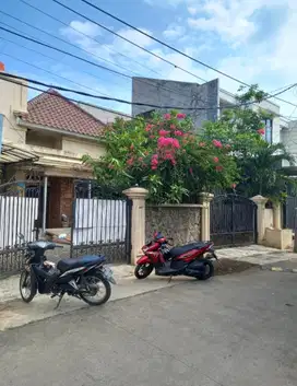 Rumah asri banting harga jatiwaringin asri