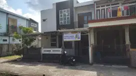 rumah cantik 2 lantai di gang tumaritis , harga bersahabat