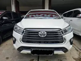 KM 23 RIBUAN Toyota Inova V Diesel At 2022 Putih Terawat