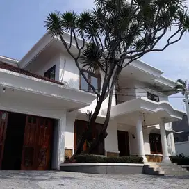 Dijual Murah Rumah Siap Huni, Kokoh di Kemang