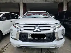 KM LOW 3 RIBUAN Mitsubishi Pajero Dakar At 2023 Putih Plat Genap