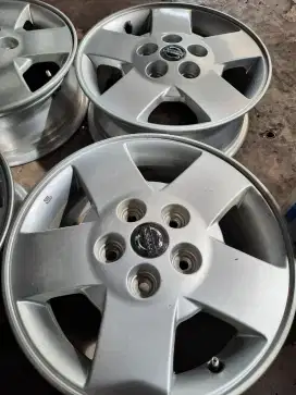 Velg Nissan SERENA R.15 ori