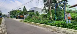 Tanah pekarangan area perumahan dekat jalan raya di Teras Boyolali