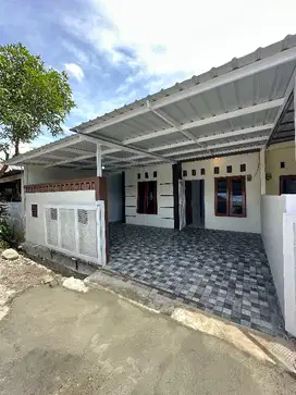 RUMAH CANTIK SIAP HUNI DI KOMPL SUKA MAJU INDAH