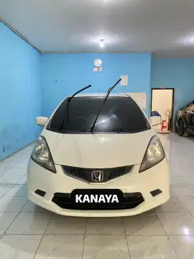 Honda Jazz RS AT 2010 /2011 Full Original, Tangan Pertama dari Baru