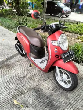 Scoopy 2019 merah dop