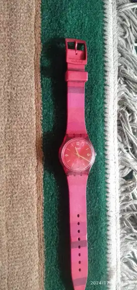 Jam swatch bisa buat cewek cowok