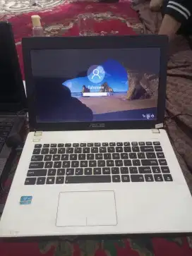 Laptop Murah Core i3 + BONUS