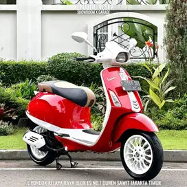 Piaggio Vespa SPRINT 150 3V Tahun 2014 Warna MERAH PERFECT CONDITION M