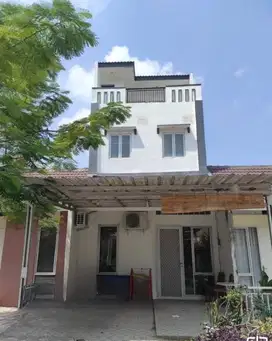 Rumah 3 lantai Mutiara Gading City, dalam Cluster Liverpool , Bekasi