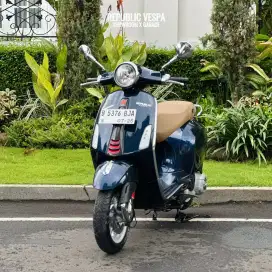 Vespa PRIMAVERA 150 3V tahun 2016 warna Biru Tua