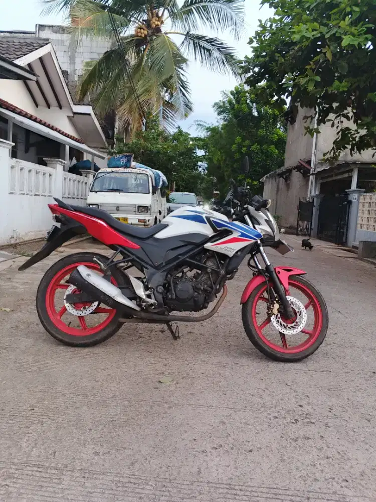 Cb150r StreetFire 2014
