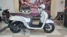 YAMAHA FAZIO HYBRID LUX 2023 KM 3000