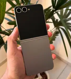 SAMSUNG ZFLIP 6