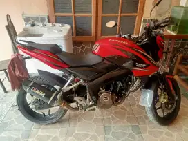 Kawasaki NS 200 merah