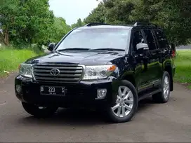 Antik Land Cruiser 200 UK Version Full Spec 2013 Hitam pakai 2014