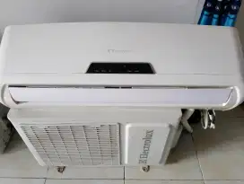 AC 1/2 PK electrolux 310 wat loowat