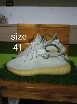 Sepatu second ori