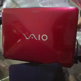 Jual cepet laptop sony vaio 14 inch + bonus . Core 2 duo vga nvidia BU