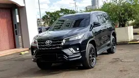 LOW KM.12RB !!! TOYOTA FORTUNER VRZ 2.8 GR SPORT 2022 / 2023 HITAM