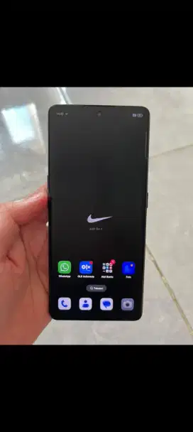 Oppo reno 8t 5g layar lengkung