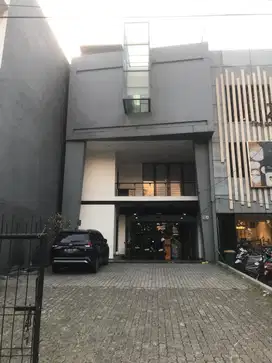 Dijual Gedung Perkantoran Persis Seberang Mall Gandaria City Jaksel