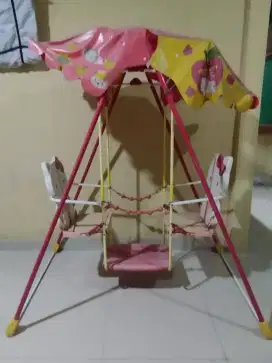 Informa Double Swing Hello Kitty Ayunan Playground Mainan Anak