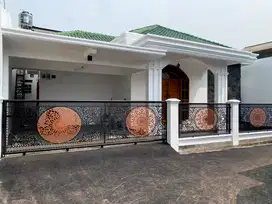 Rumah 2 Lantai Bagus American Style Modern Siap Huni