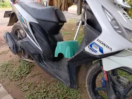 Honda Beat karbu 2011 putih