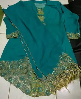 dijual baju kebaya