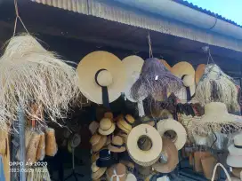 Di cari karyawan buat di toko topi, di utamakan yg punya mtor