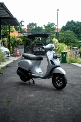 PIAGGIO VESPA MATIC LX 125 IGET TERMURAH BERGARANSI ( BISA KREDIT )