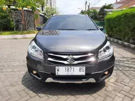 KM 55RB Suzuki S Cross SX4 2017 tgn1