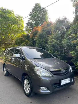 Toyota Kijang Innova G Matic 2010 Orisinil