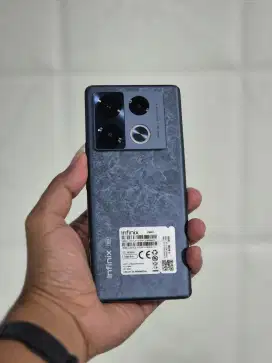 Infinix Note 40 Pro 5G 8/256 Gb Hitam