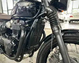 Triumph Bonneville T120 BLACK EDITION