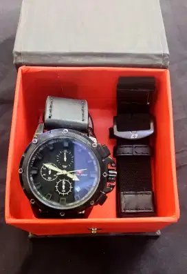 Jam Swiss army ori import hanya satu