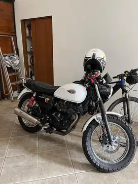 Kawasaki W 175 SE