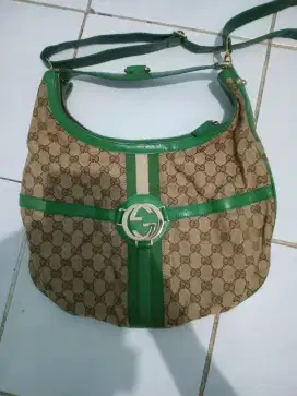 Dijual saja tas merk gucci warma hijau kulit asli