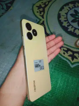 Realme c53 , ram 6 + 128 kotak masih lengkap , nota pembelian ada