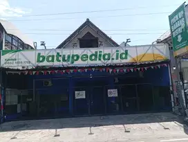 Rumah dipakai Usaha di Jl Boulevard Graha Raya Tangerang