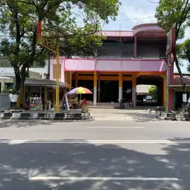 Rumah makan aktif 2.400 m2 di tepi jalan nasional sragen