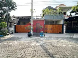 Rumah Sangat Terawat Perum Elit Araya Layout Bagus Full Furnished